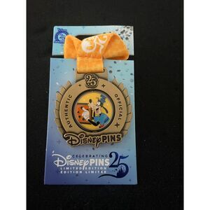 Goofy pin trading metal LE 4000 Disney
